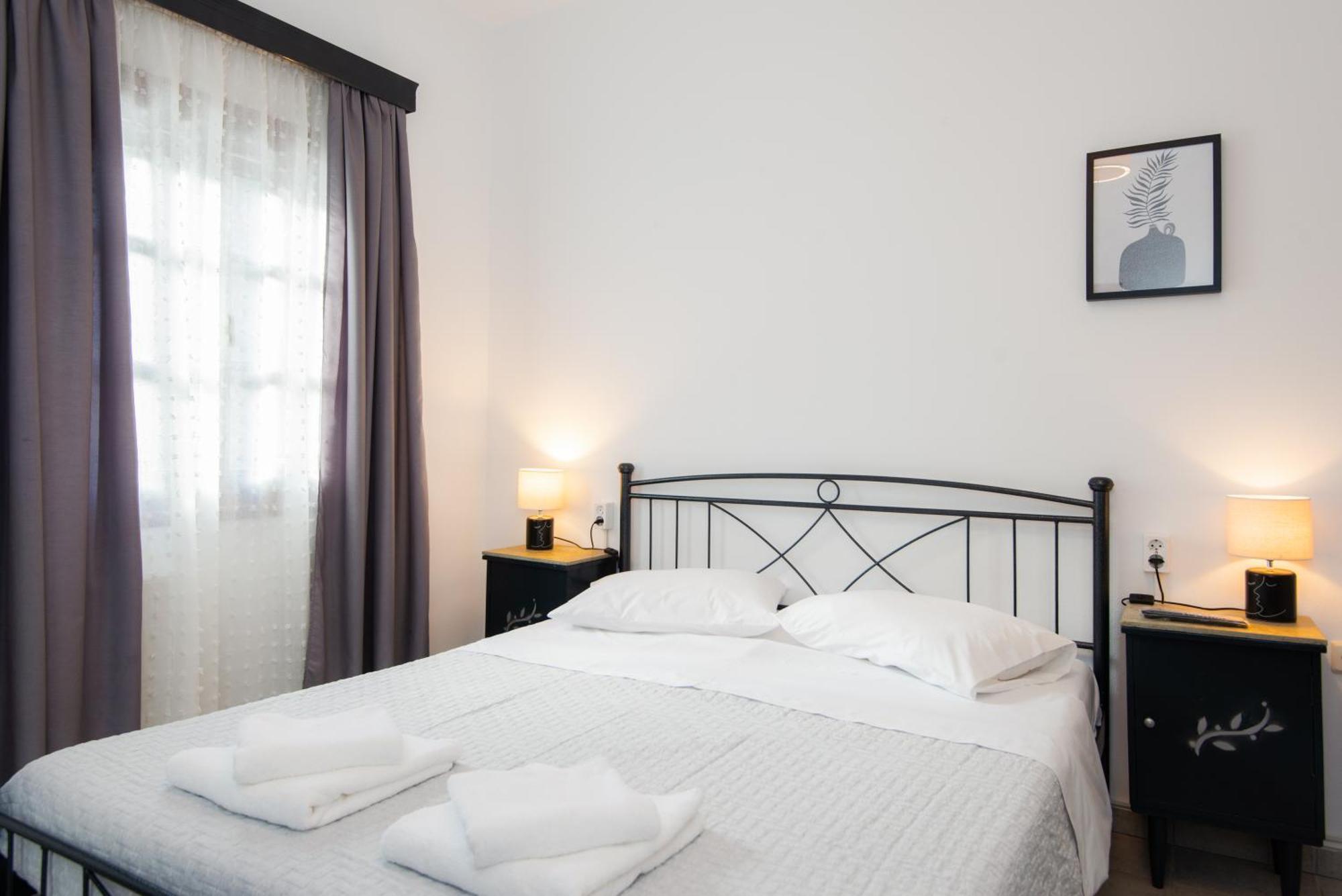 Pigi Rooms Аполония Екстериор снимка