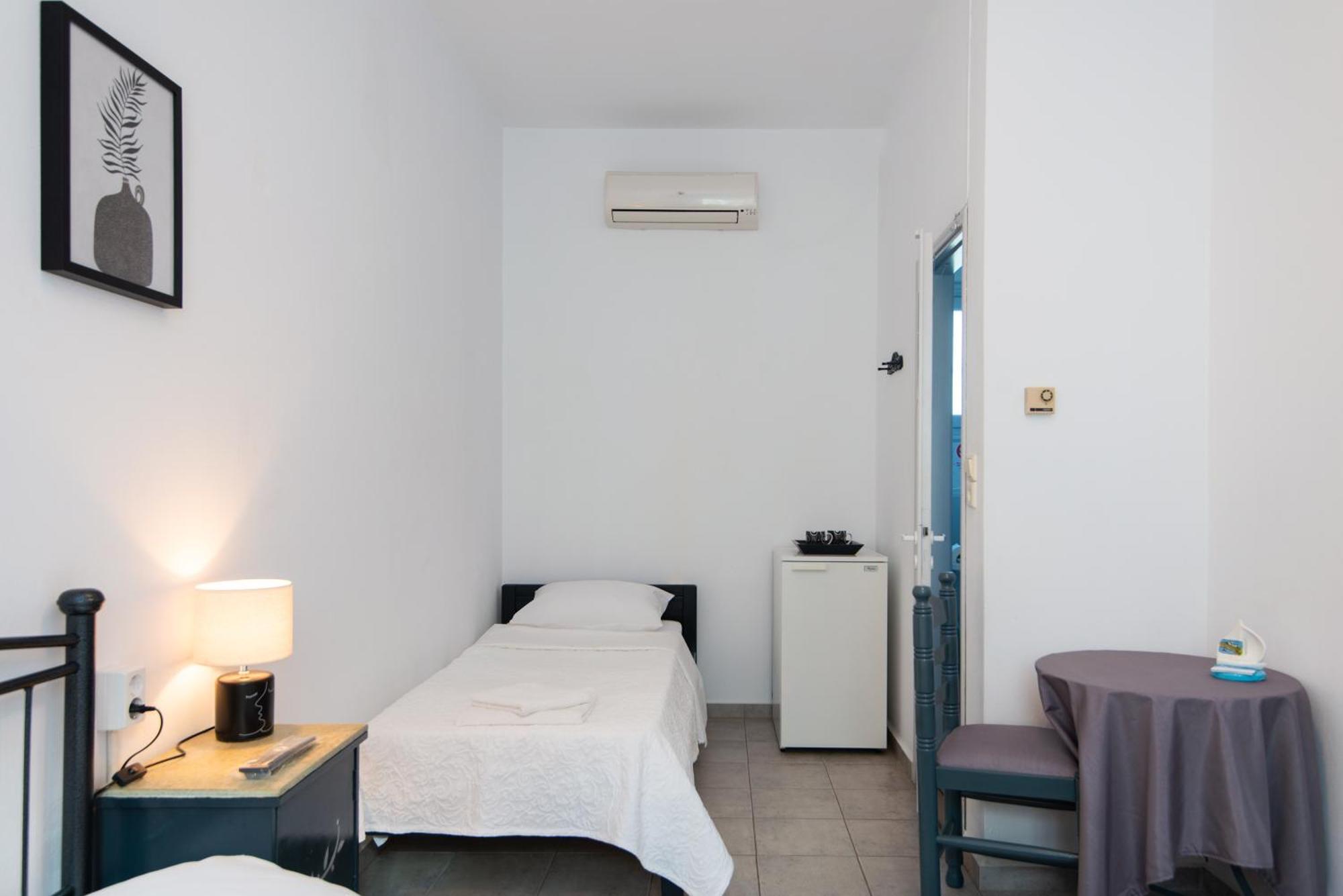 Pigi Rooms Аполония Екстериор снимка